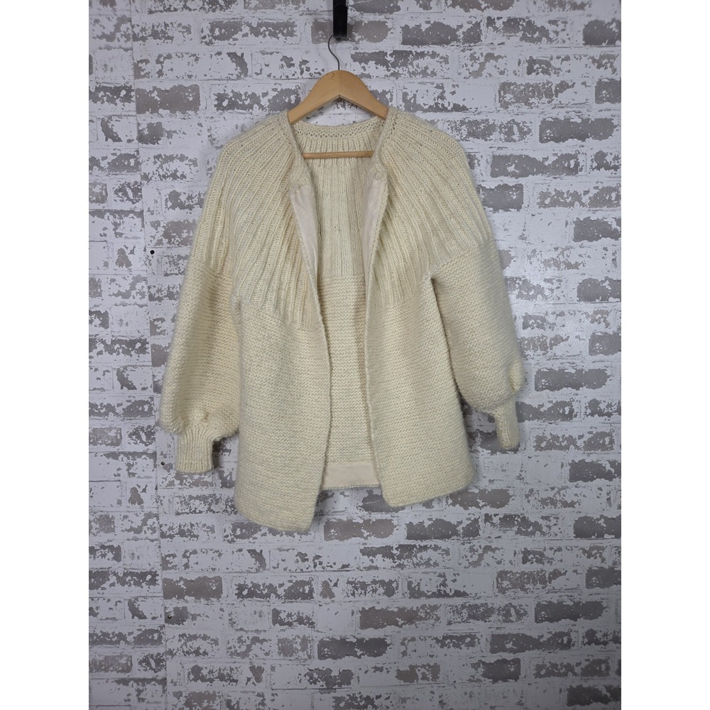 Hand Knit Vtg Beige Wool Chunky Cardigan Sweater Medium Slouchy Cottagecore